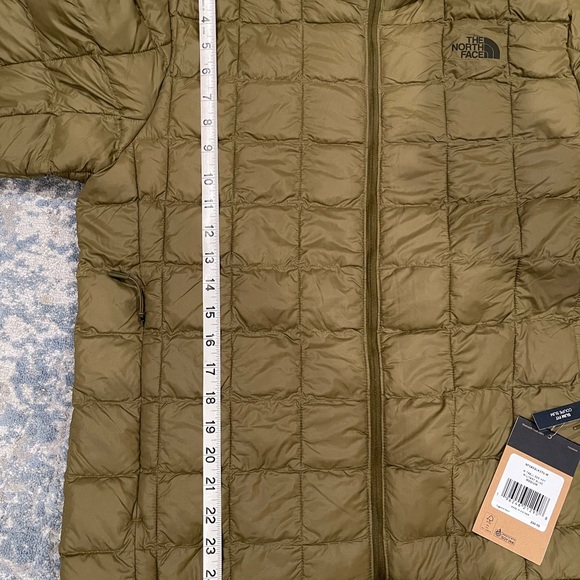 The North Face Thermoball 2.0 eco hoody Med. Slim fit, Military Olive - Picture 5 of 9